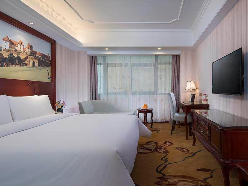 Vienna International Hotel Fenghua Zhongshan Road Exterior foto